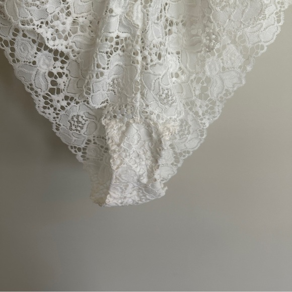 Victoria's Secret White Plunge Neck Teddy One Piece Chemise with Floral Lace - S - Picture 4 of 6